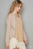 Chic Lace-Yoke Oversized Knit Top – Relaxed Fit with Feminine Detail