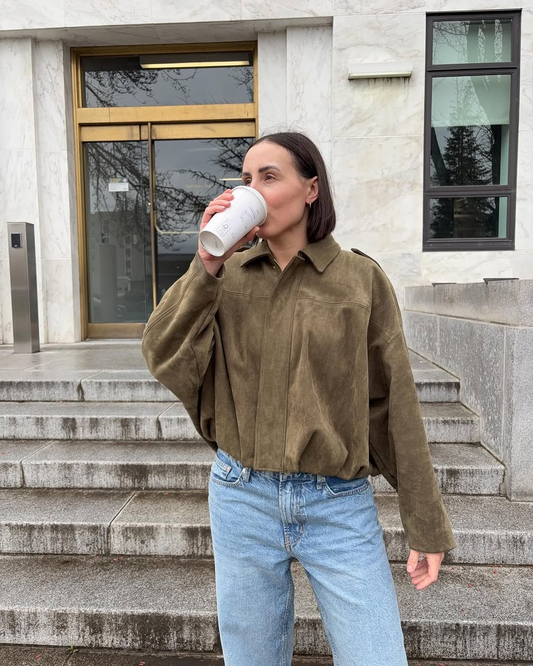 Sahara Suede‑Effect Bomber Jacket – Plush Texture Meets Relaxed Cool