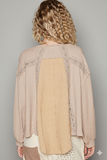 Chic Lace-Yoke Oversized Knit Top – Relaxed Fit with Feminine Detail