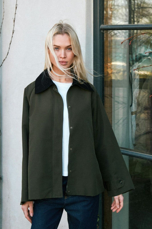 Clean Jacket - Dark Green Shine